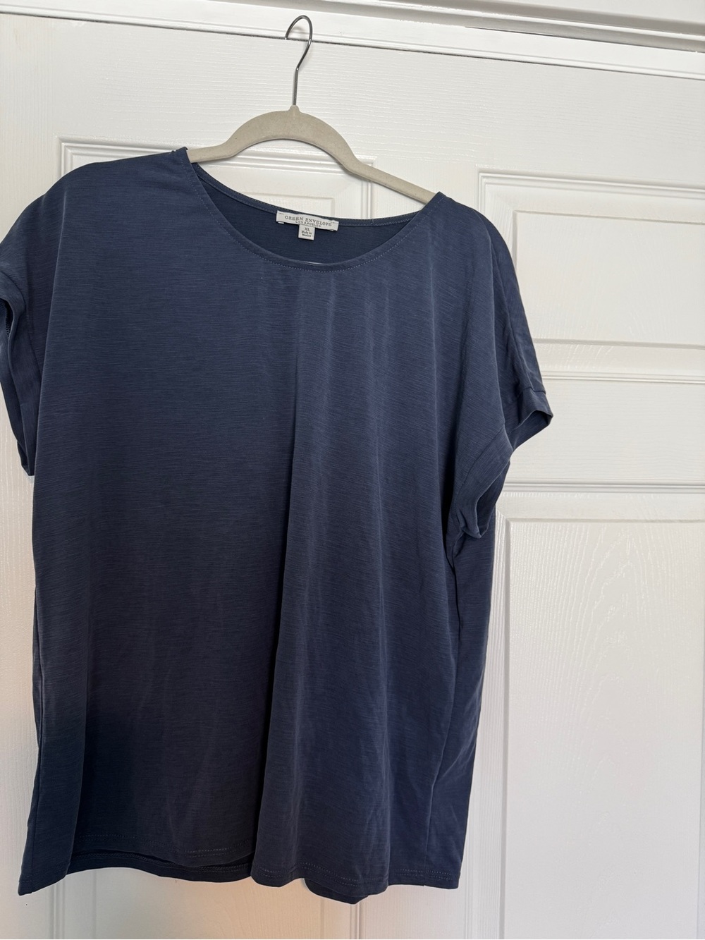 Green Envelope Navy Short-Sleeve Scoop Neck Tee
